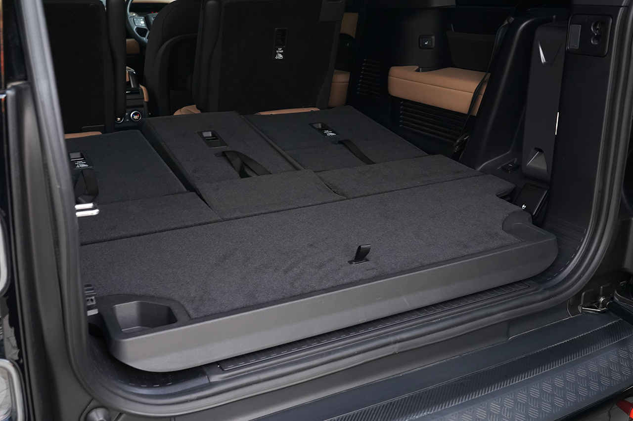 2025 Land Rover DEFENDER null