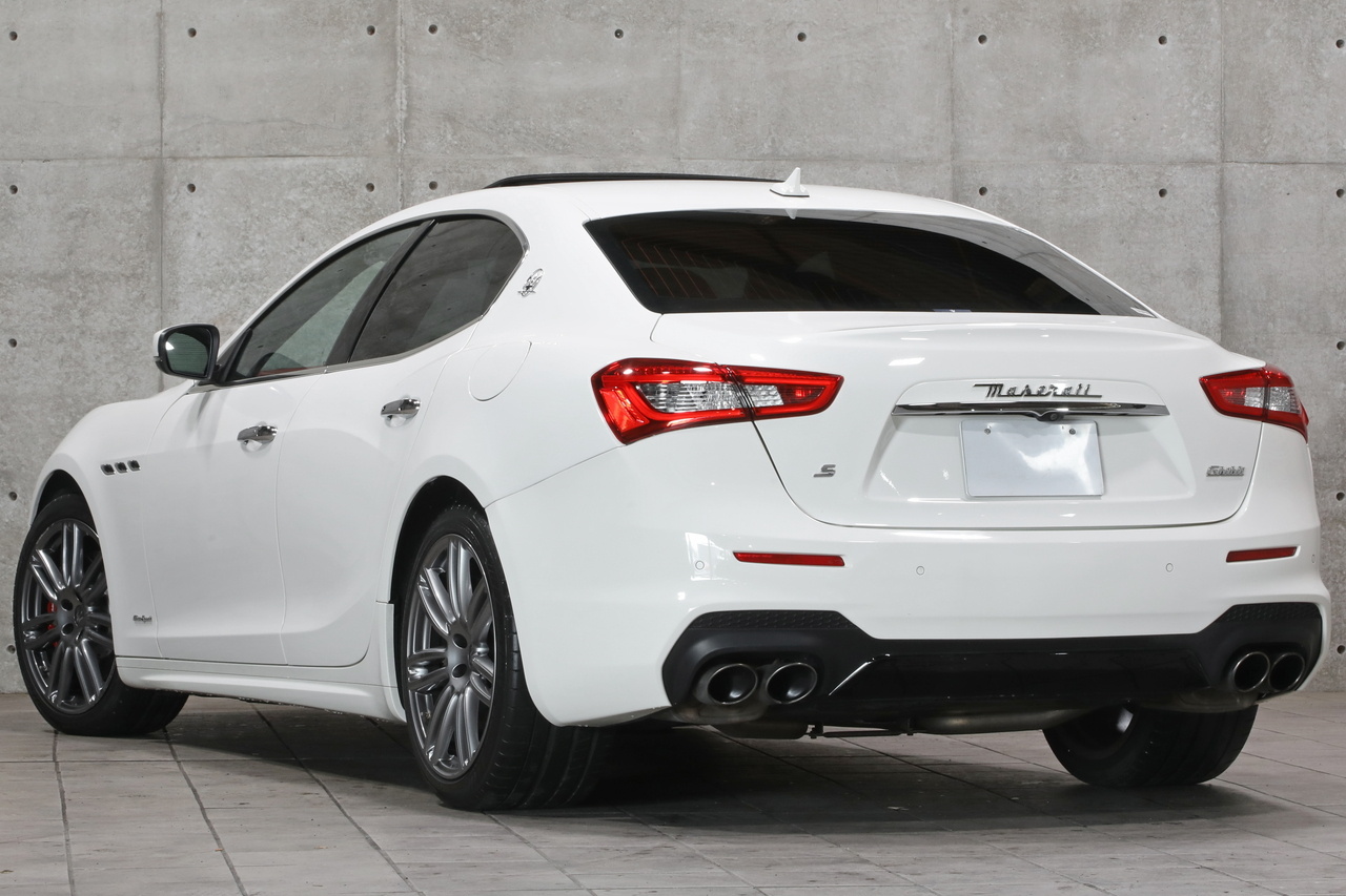 2017 Maserati GHIBLI null