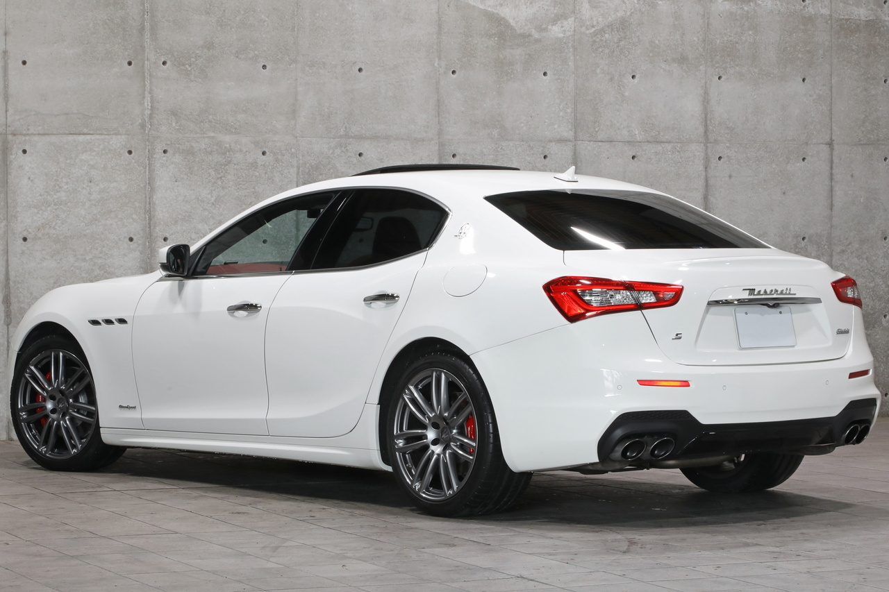 2017 Maserati GHIBLI null