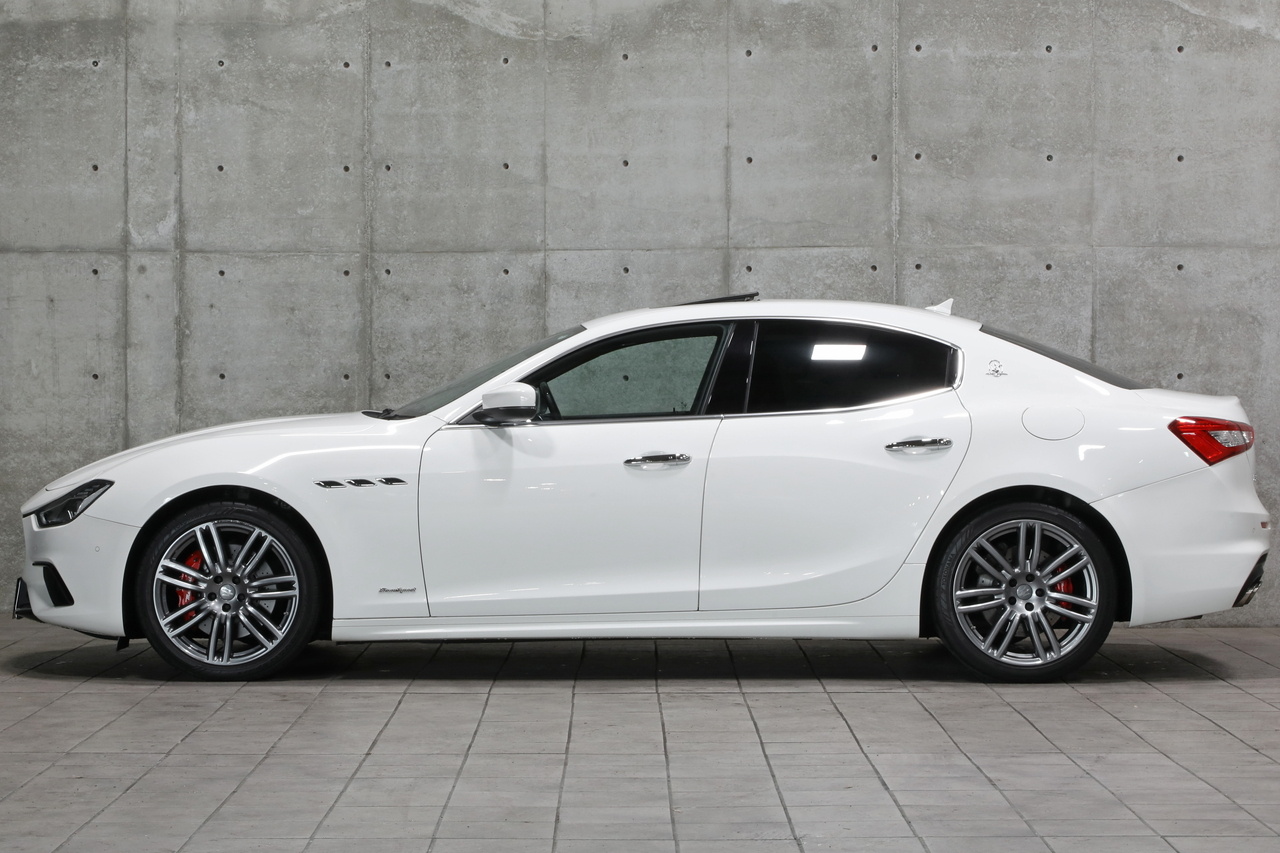 2017 Maserati GHIBLI null