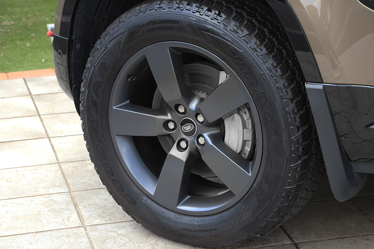 2023 Land Rover DEFENDER 