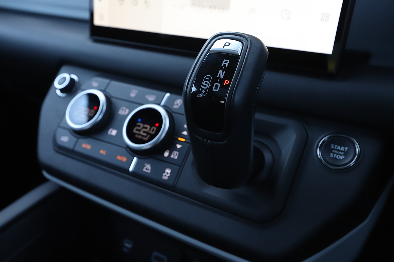 2023 Land Rover DEFENDER 