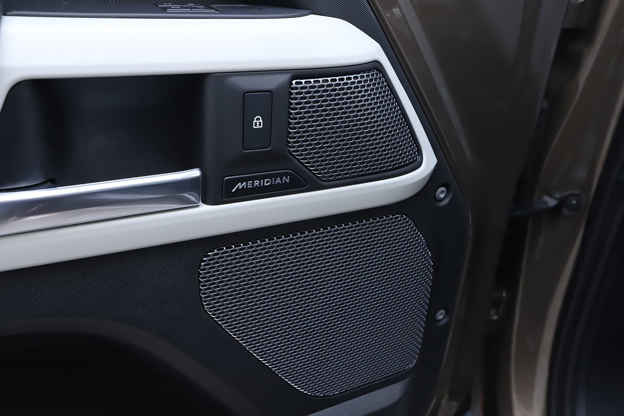 2023 Land Rover DEFENDER 