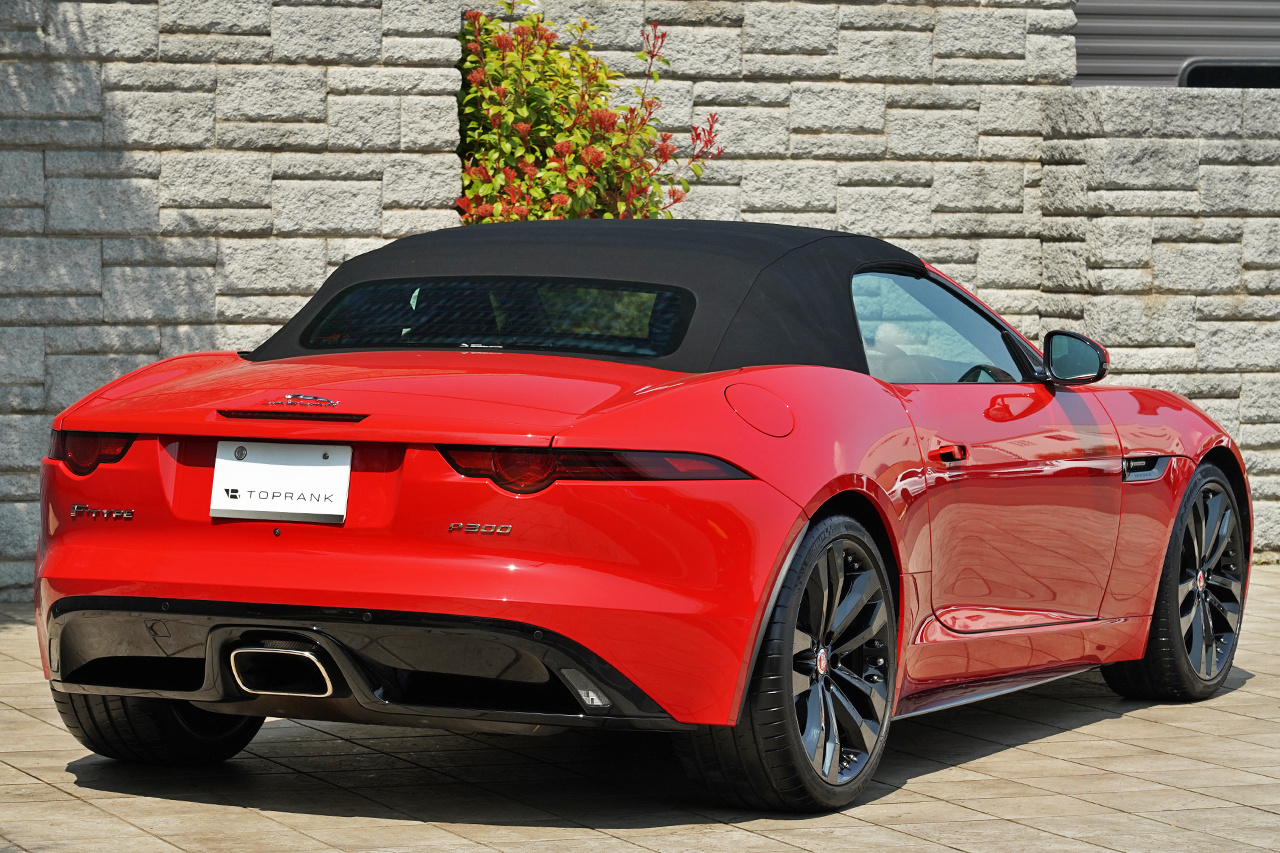 2018 Jaguar FTYPE 