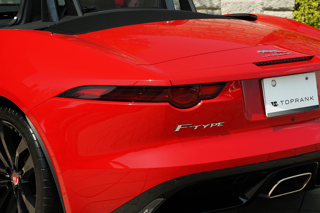 2018 Jaguar FTYPE 