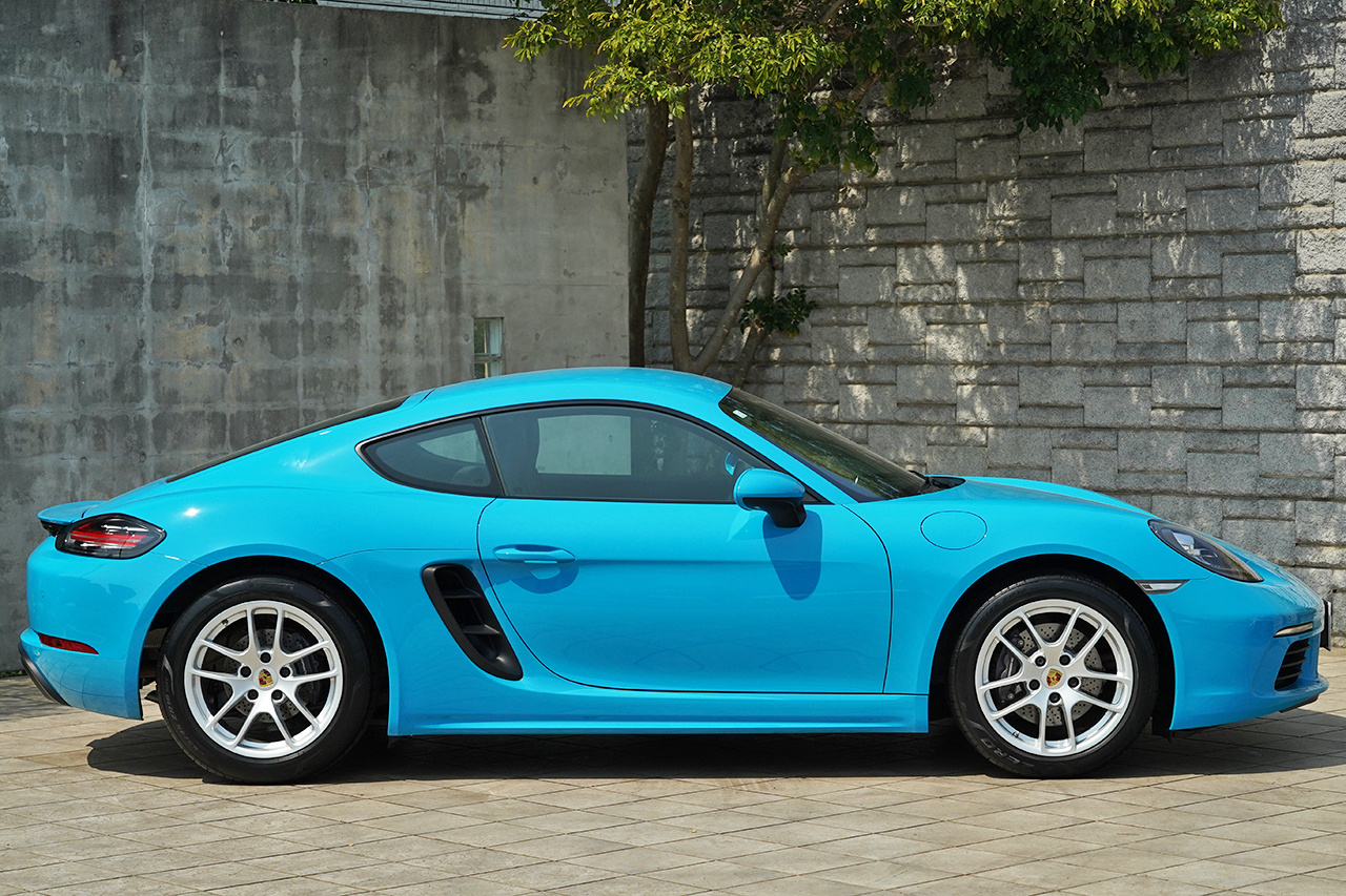 2017 Porsche 718 CAYMAN 