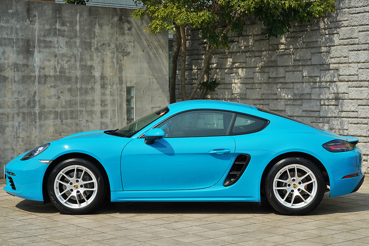 2017 Porsche 718 CAYMAN 