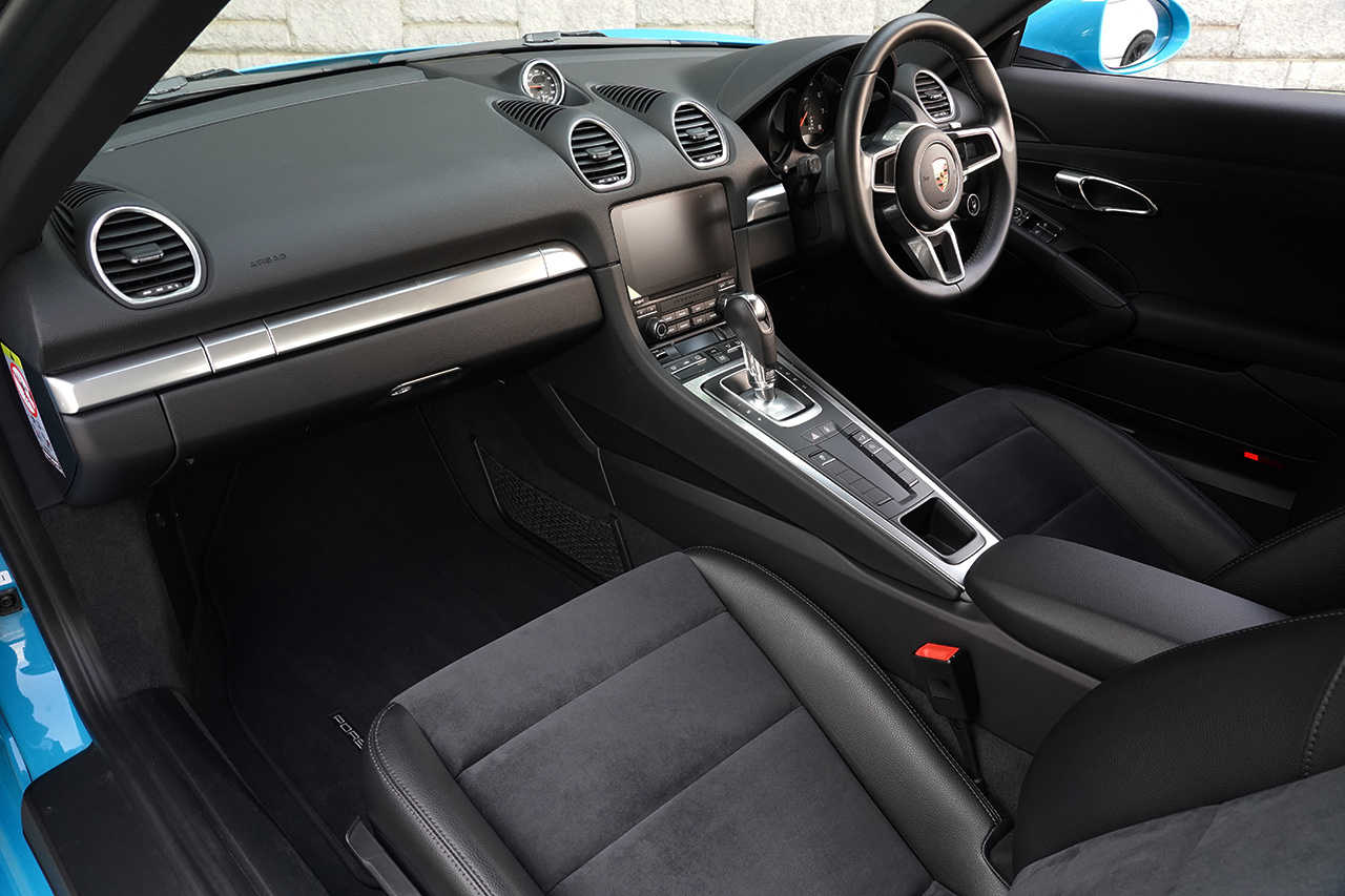 2017 Porsche 718 CAYMAN 