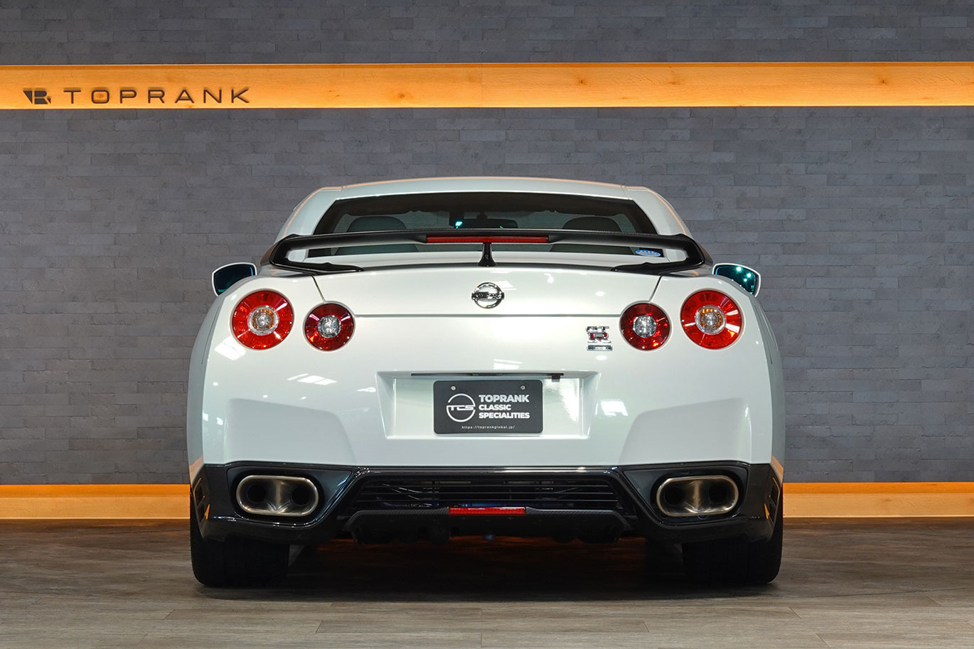 2011 Nissan GT-R R35 GT-R EGOIST, EXCLUSIVE BODY COLOR -Ultimate Opal White-, EXLUSIVE INTERIOR Leather Cordination