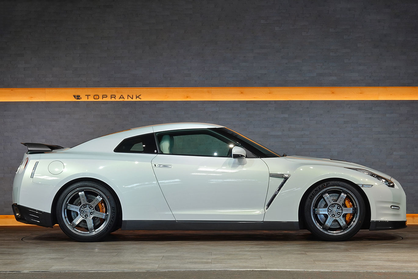 2011 Nissan GT-R R35 GT-R EGOIST, EXCLUSIVE BODY COLOR -Ultimate Opal White-, EXLUSIVE INTERIOR Leather Cordination