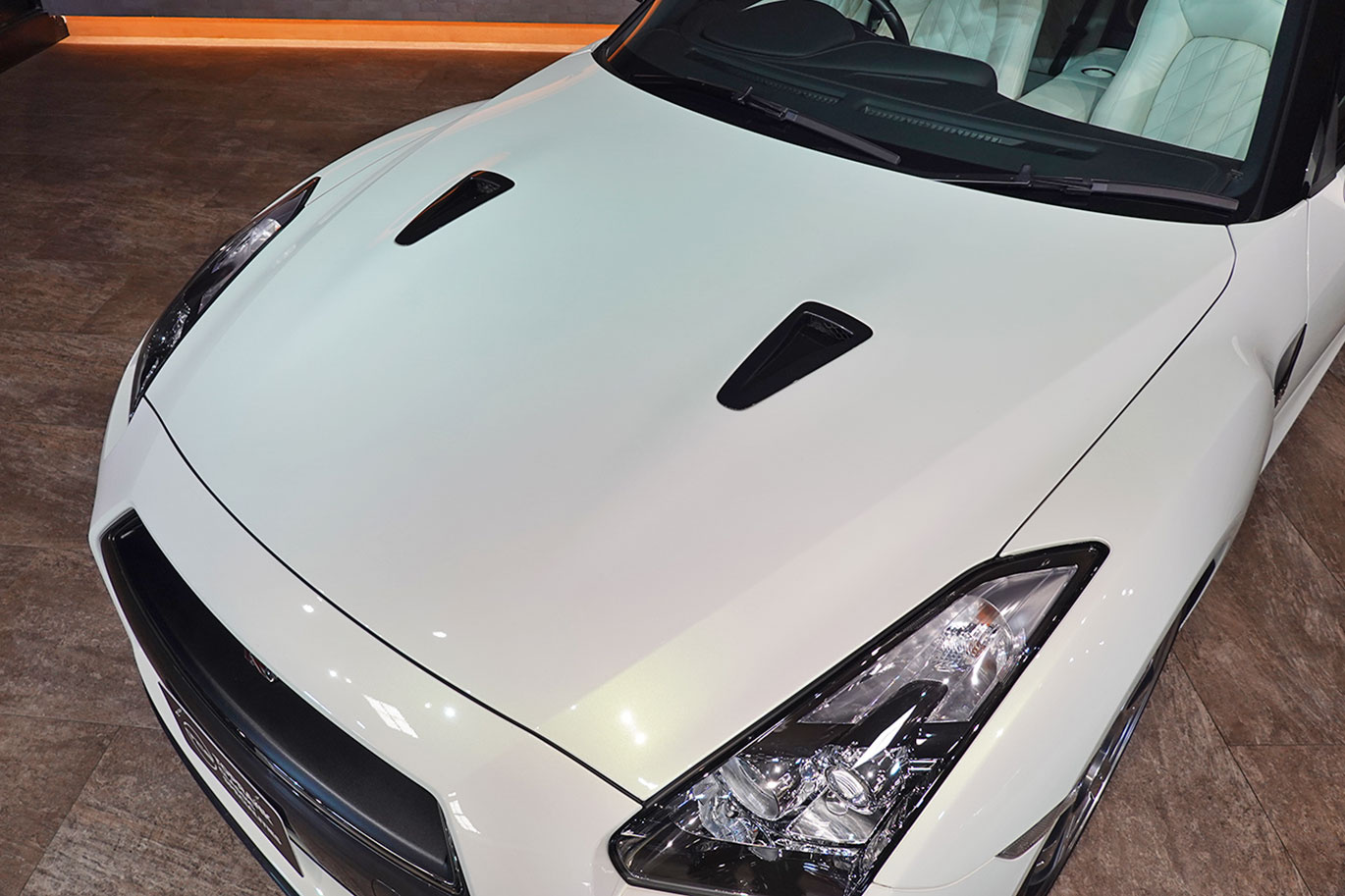 2011 Nissan GT-R R35 GT-R EGOIST, EXCLUSIVE BODY COLOR -Ultimate Opal White-, EXLUSIVE INTERIOR Leather Cordination