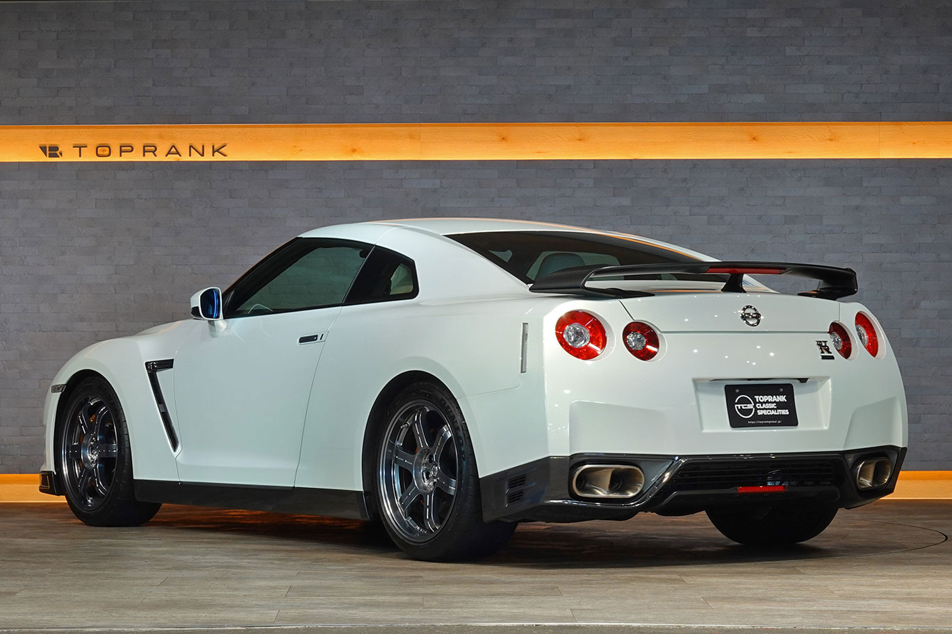 2011 Nissan GT-R R35 GT-R EGOIST, EXCLUSIVE BODY COLOR -Ultimate Opal White-, EXLUSIVE INTERIOR Leather Cordination