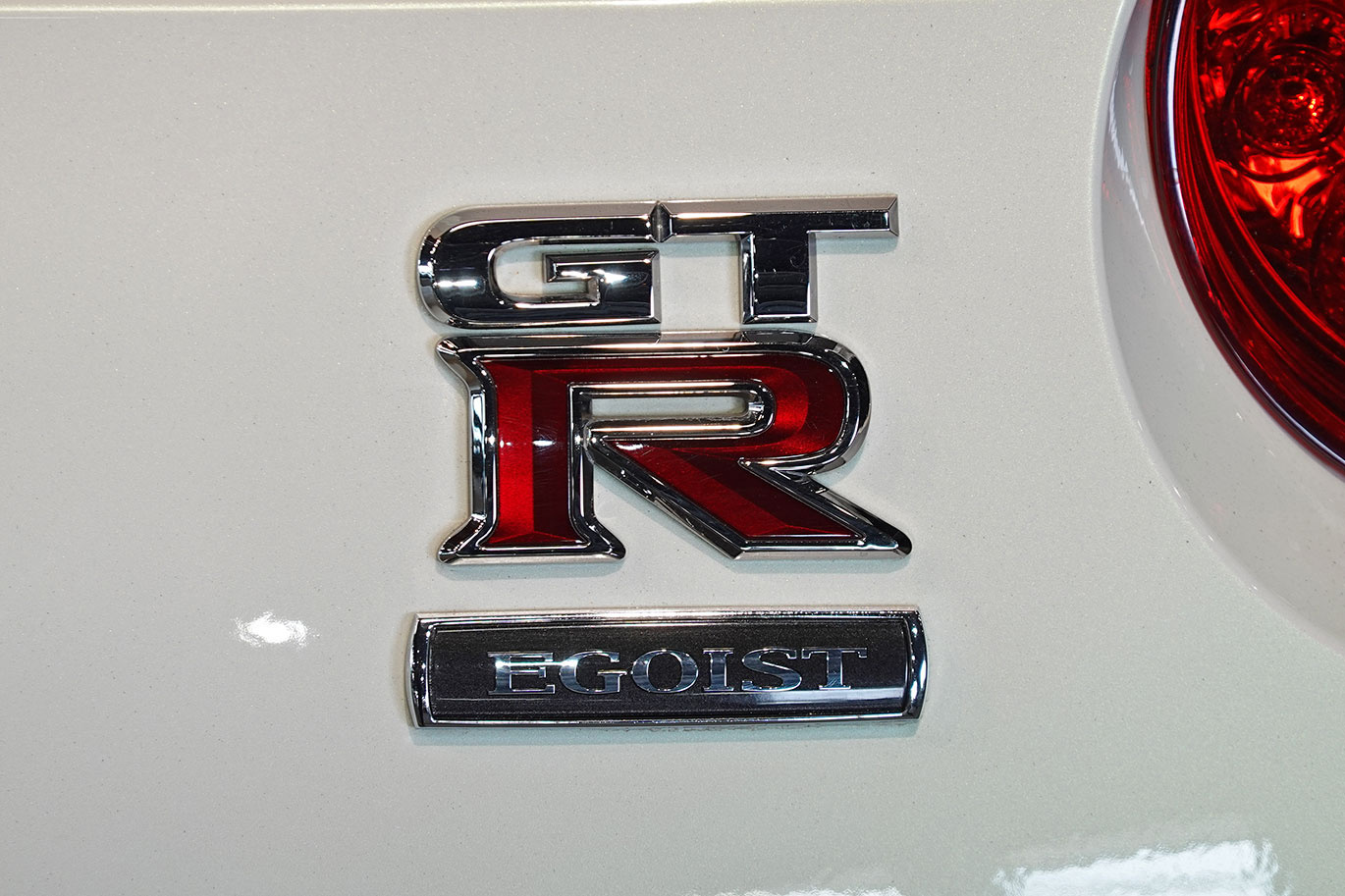 2011 Nissan GT-R R35 GT-R EGOIST, EXCLUSIVE BODY COLOR -Ultimate Opal White-, EXLUSIVE INTERIOR Leather Cordination
