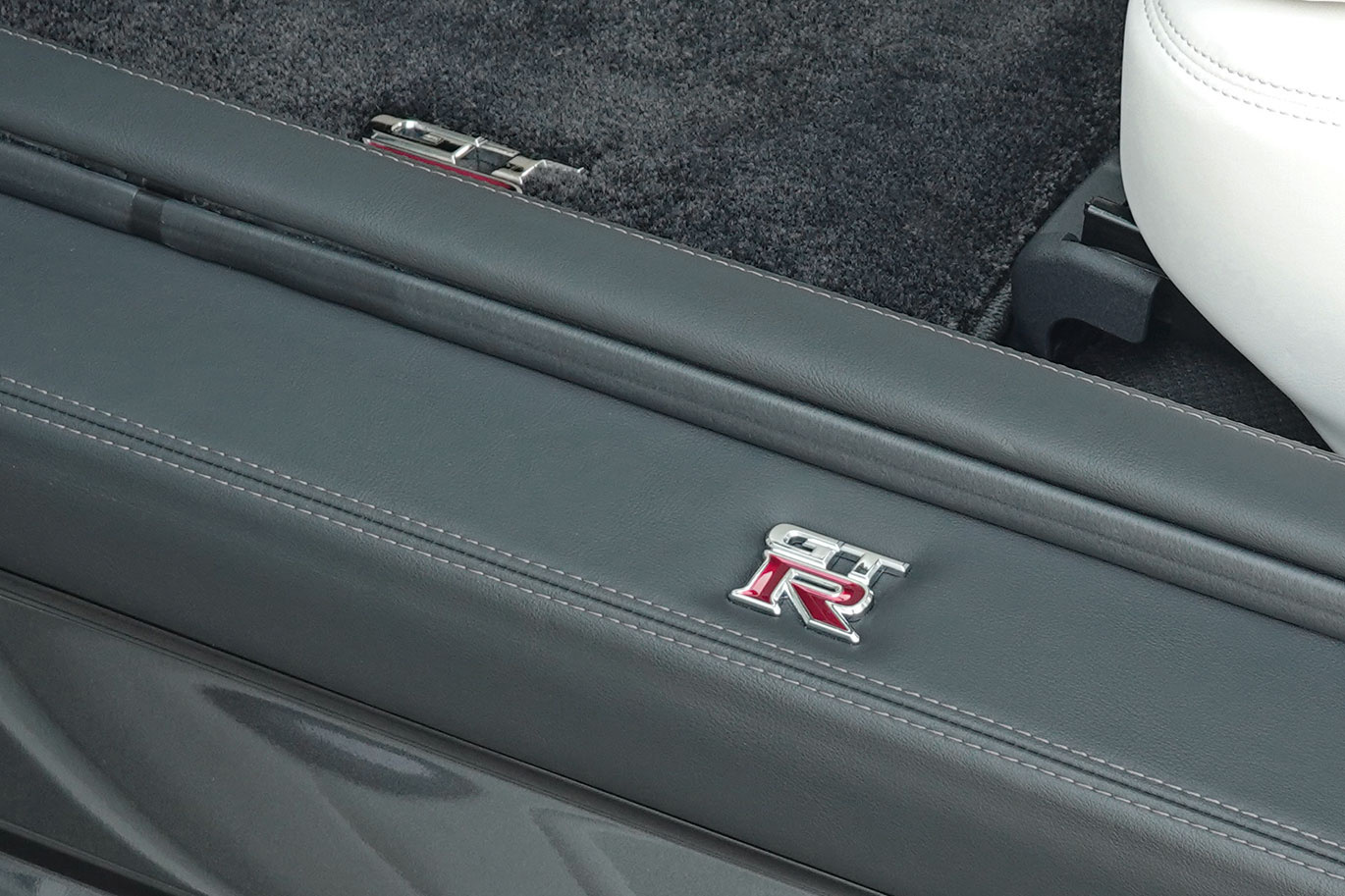 2011 Nissan GT-R R35 GT-R EGOIST, EXCLUSIVE BODY COLOR -Ultimate Opal White-, EXLUSIVE INTERIOR Leather Cordination