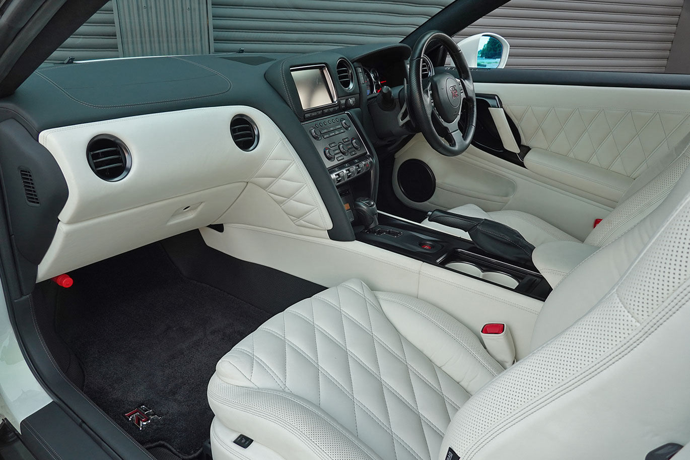 2011 Nissan GT-R R35 GT-R EGOIST, EXCLUSIVE BODY COLOR -Ultimate Opal White-, EXLUSIVE INTERIOR Leather Cordination