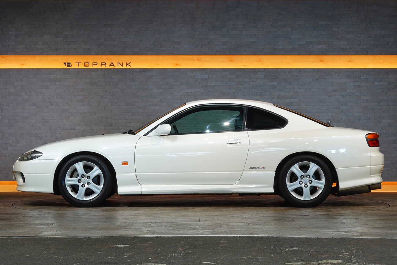 2002 Nissan SILVIA S15  Silvia Spec R・SR20DET Engine, Factory 6 Speed Manual, Aftermarket Spin-Turn Knob