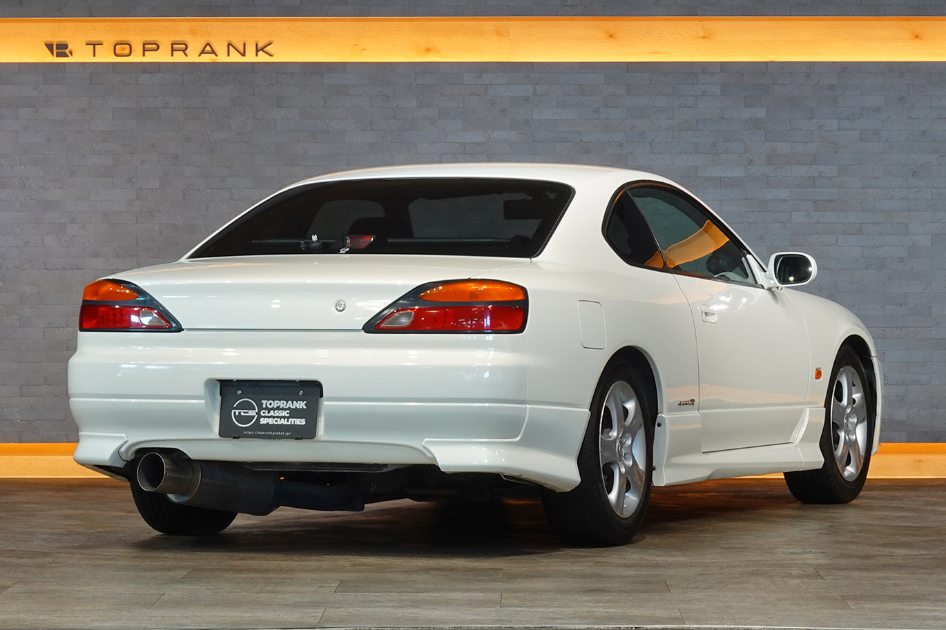 2002 Nissan SILVIA S15  Silvia Spec R・SR20DET Engine, Factory 6 Speed Manual, Aftermarket Spin-Turn Knob