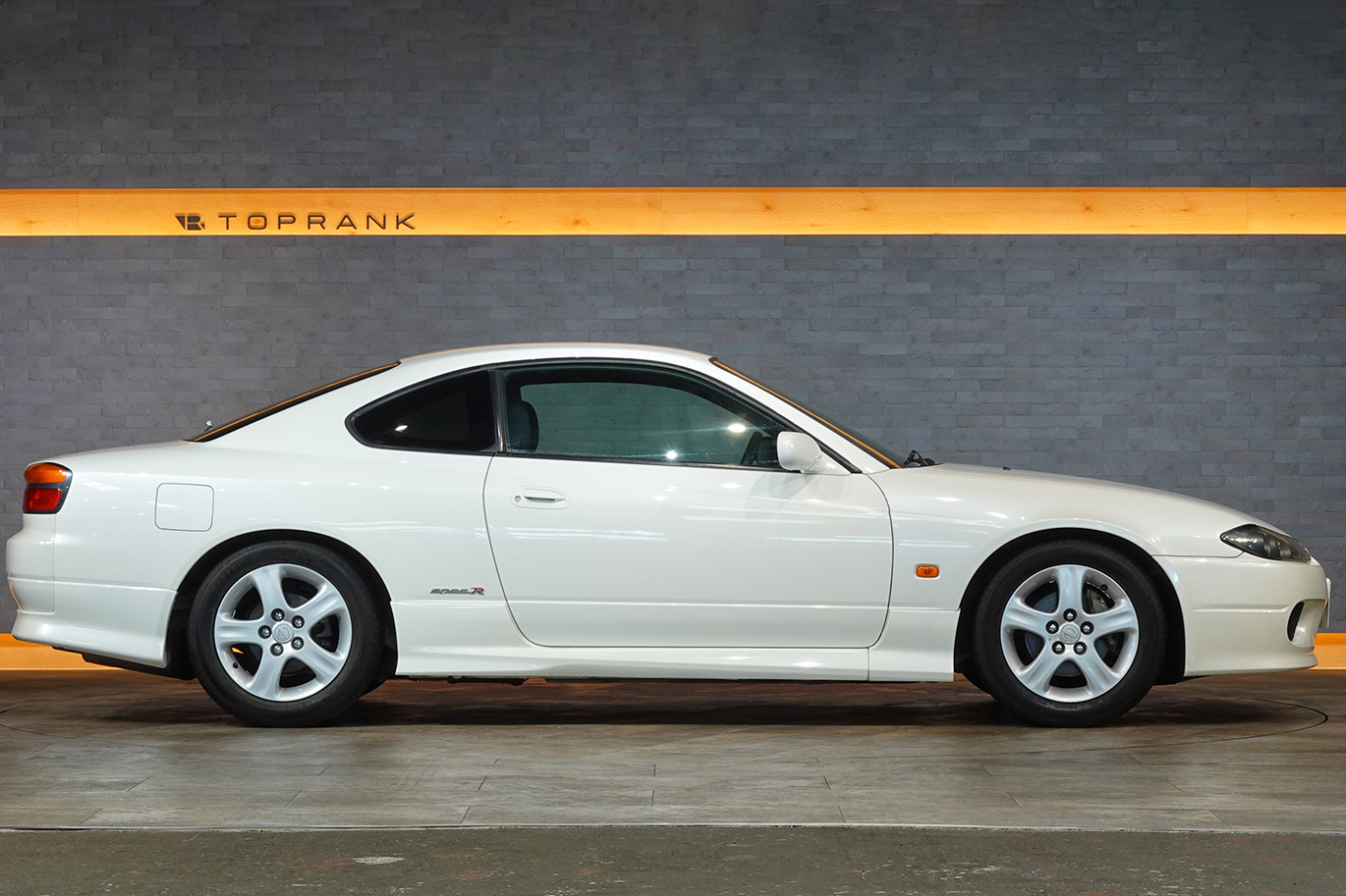 2002 Nissan SILVIA S15  Silvia Spec R・SR20DET Engine, Factory 6 Speed Manual, Aftermarket Spin-Turn Knob