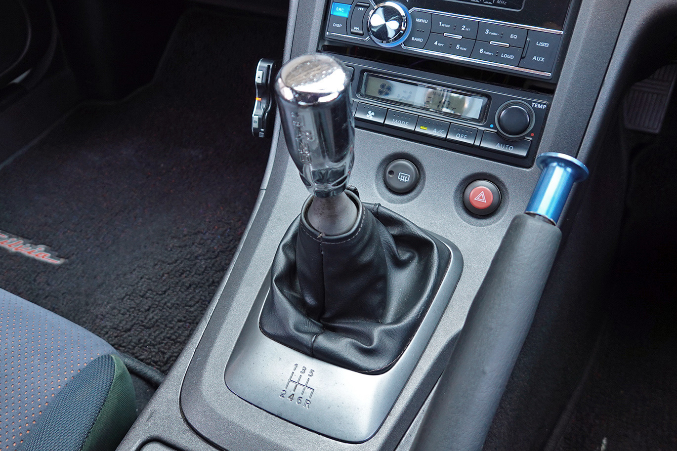 2002 Nissan SILVIA S15  Silvia Spec R・SR20DET Engine, Factory 6 Speed Manual, Aftermarket Spin-Turn Knob