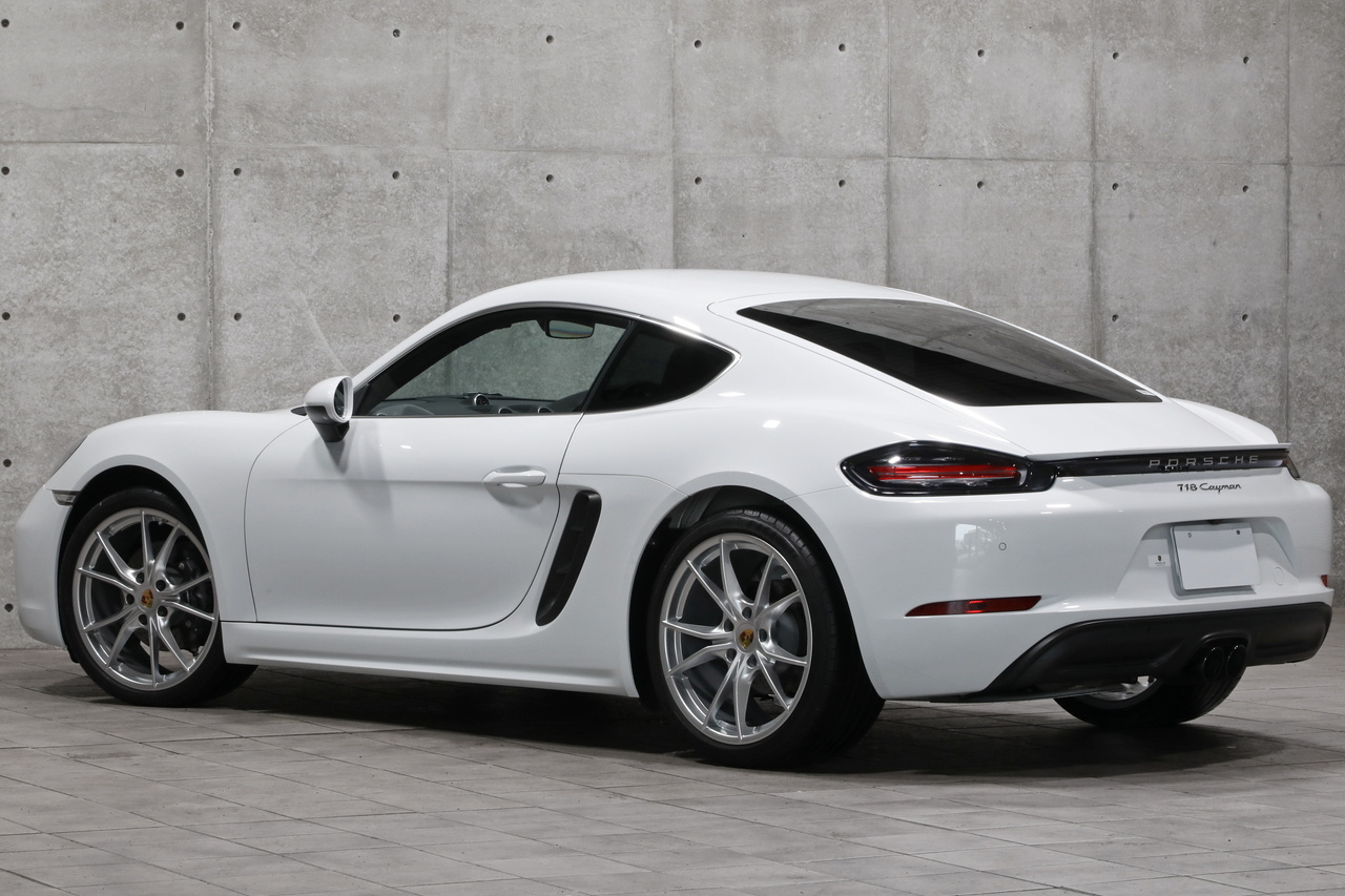 2018 Porsche 718 CAYMAN null