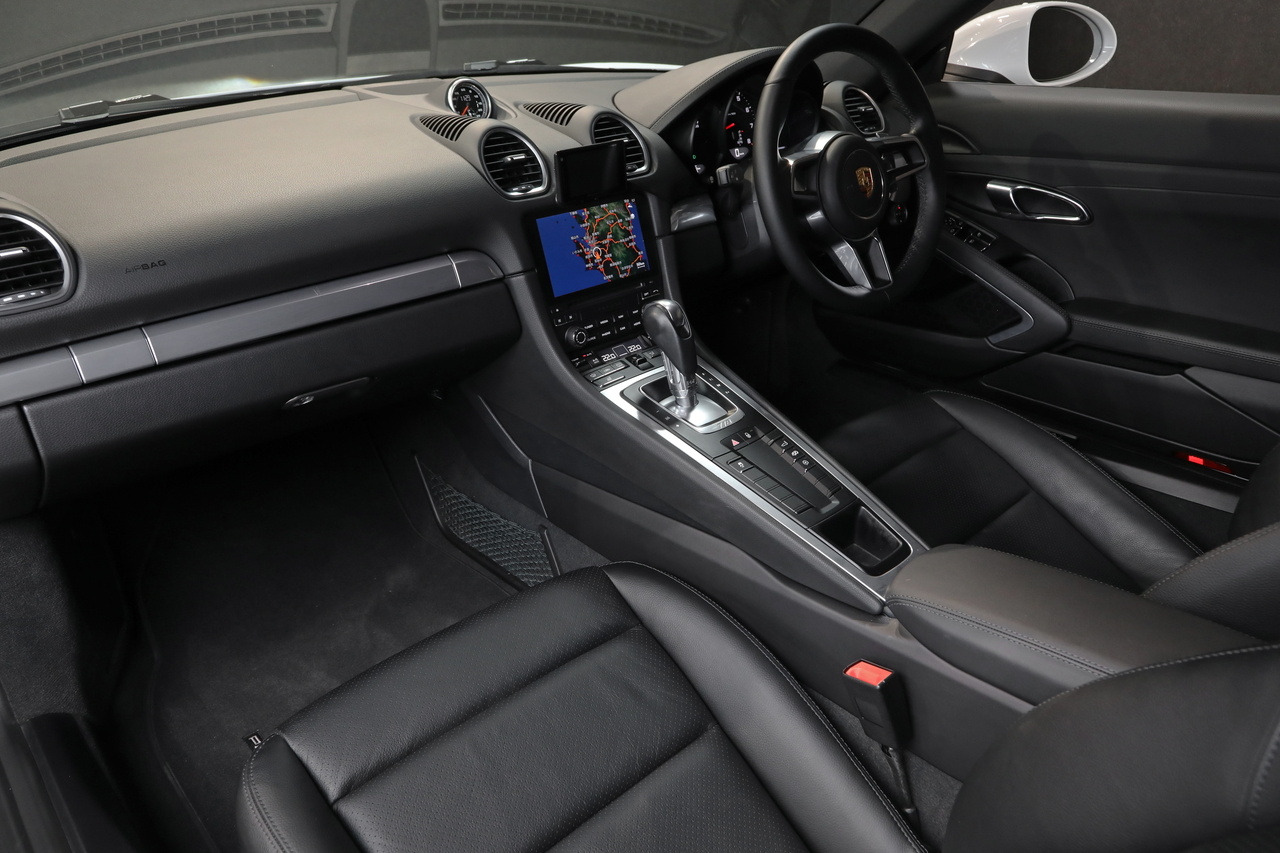 2018 Porsche 718 CAYMAN null