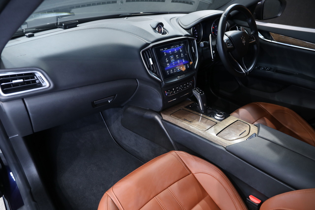 2020 Maserati GHIBLI null