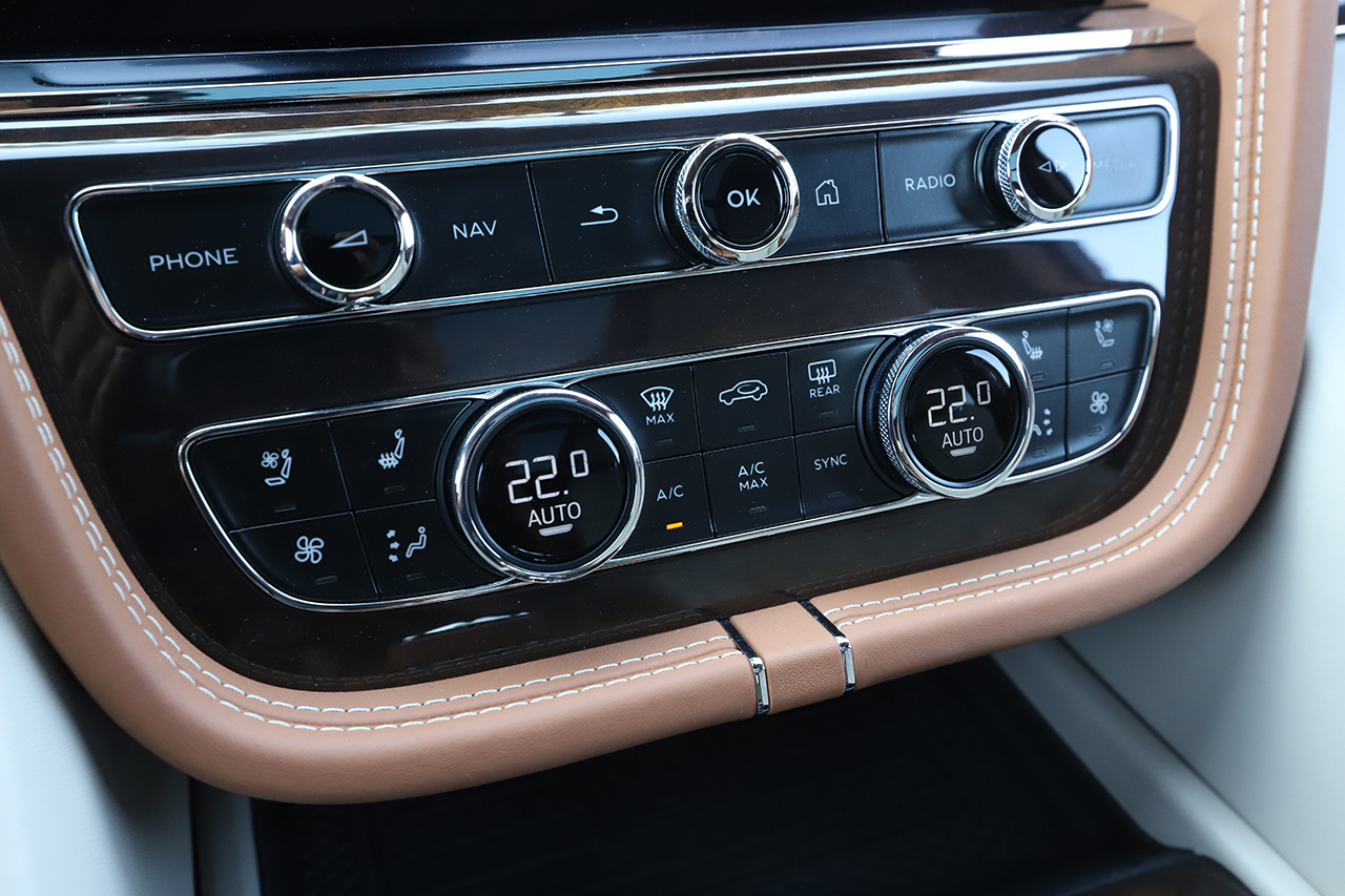 2023 Bentley Bentayga 