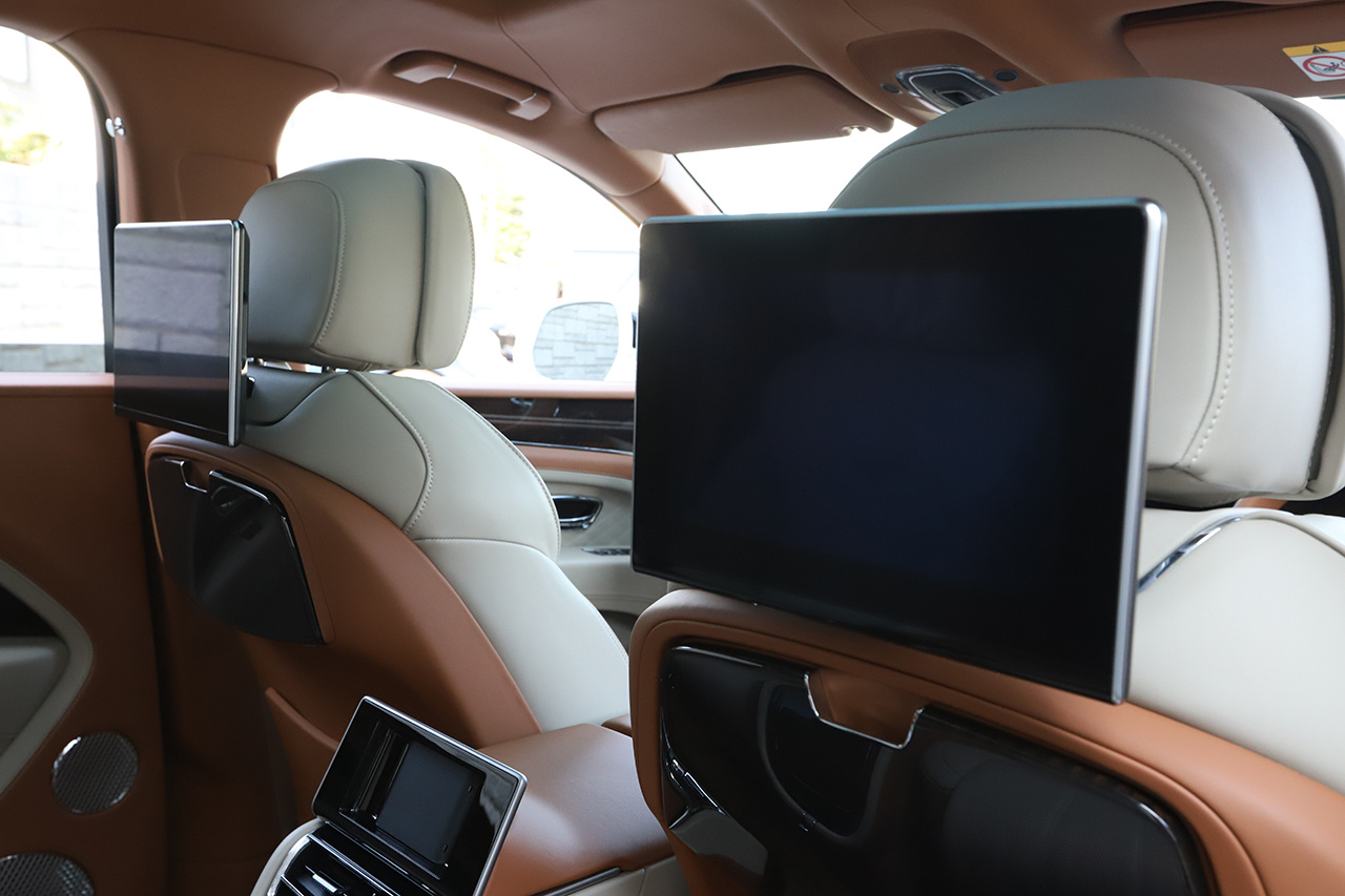 2023 Bentley Bentayga 
