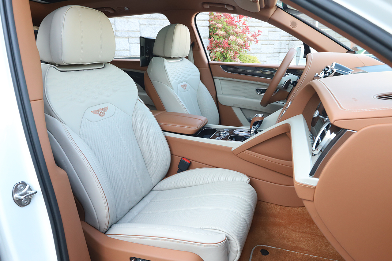 2023 Bentley Bentayga 