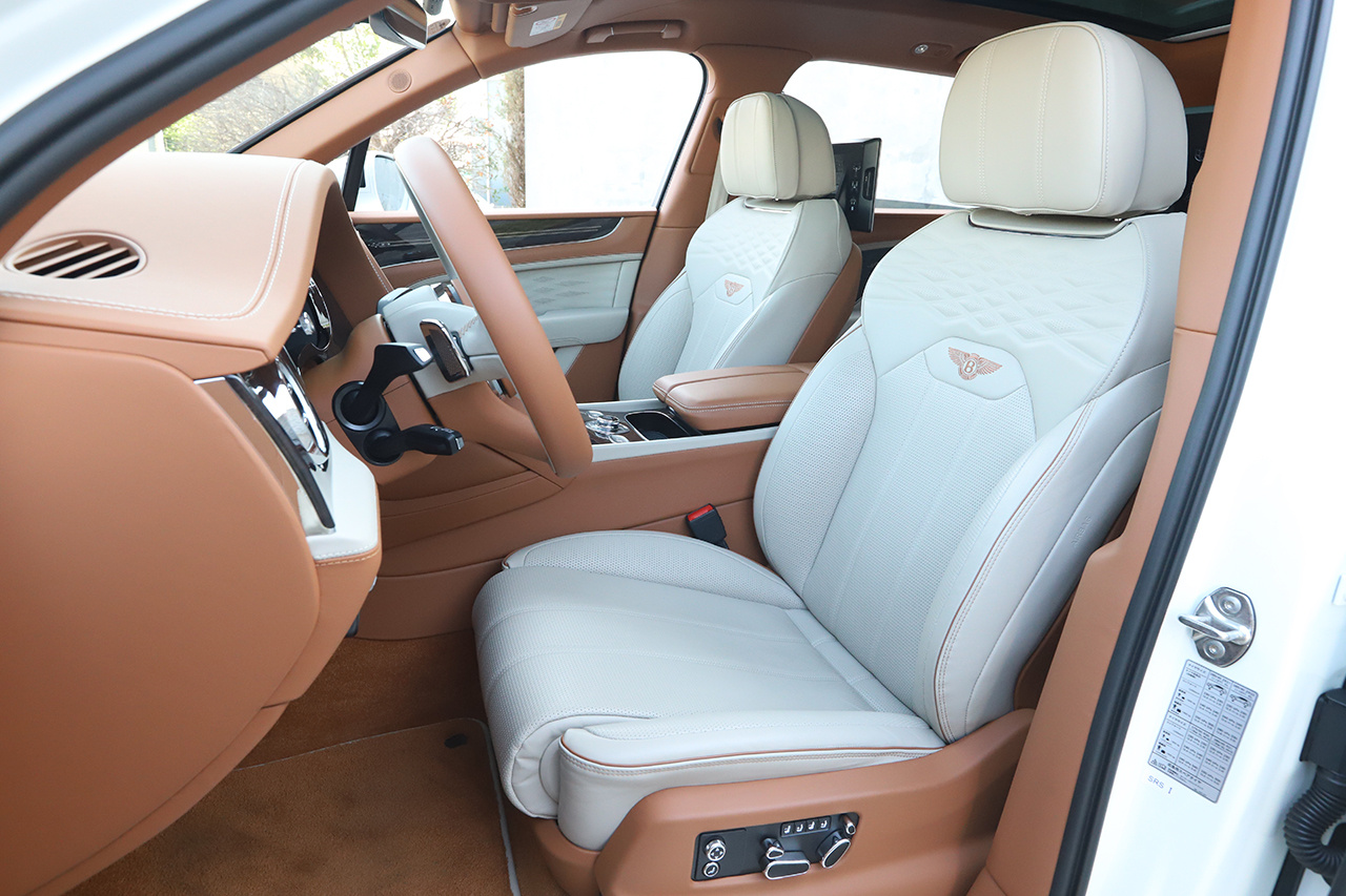2023 Bentley Bentayga 