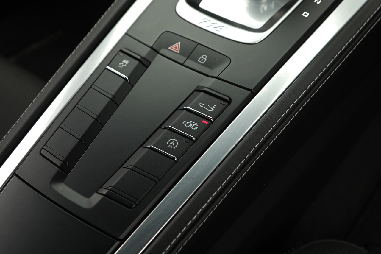 2019 Porsche 718 CAYMAN null