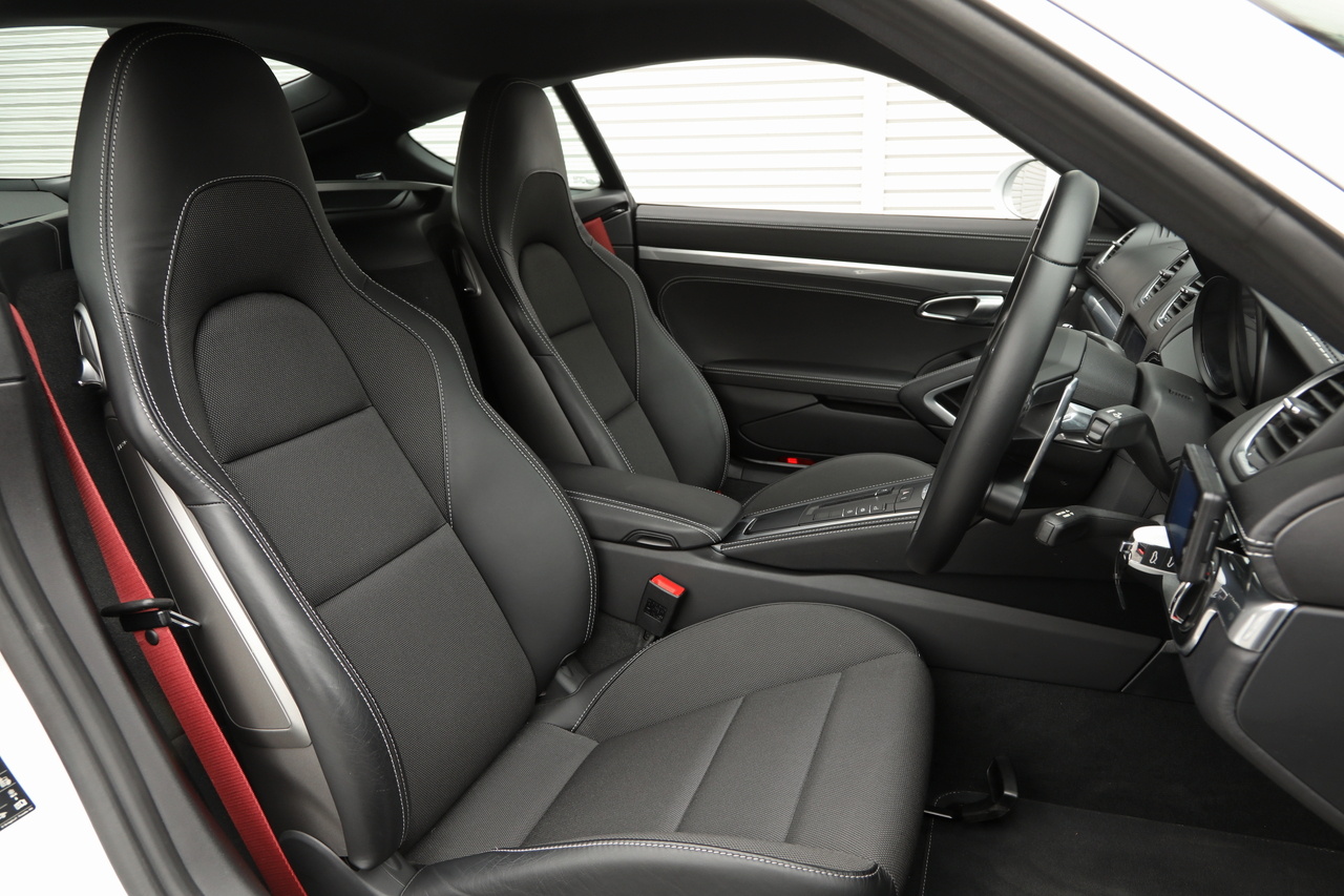 2019 Porsche 718 CAYMAN null