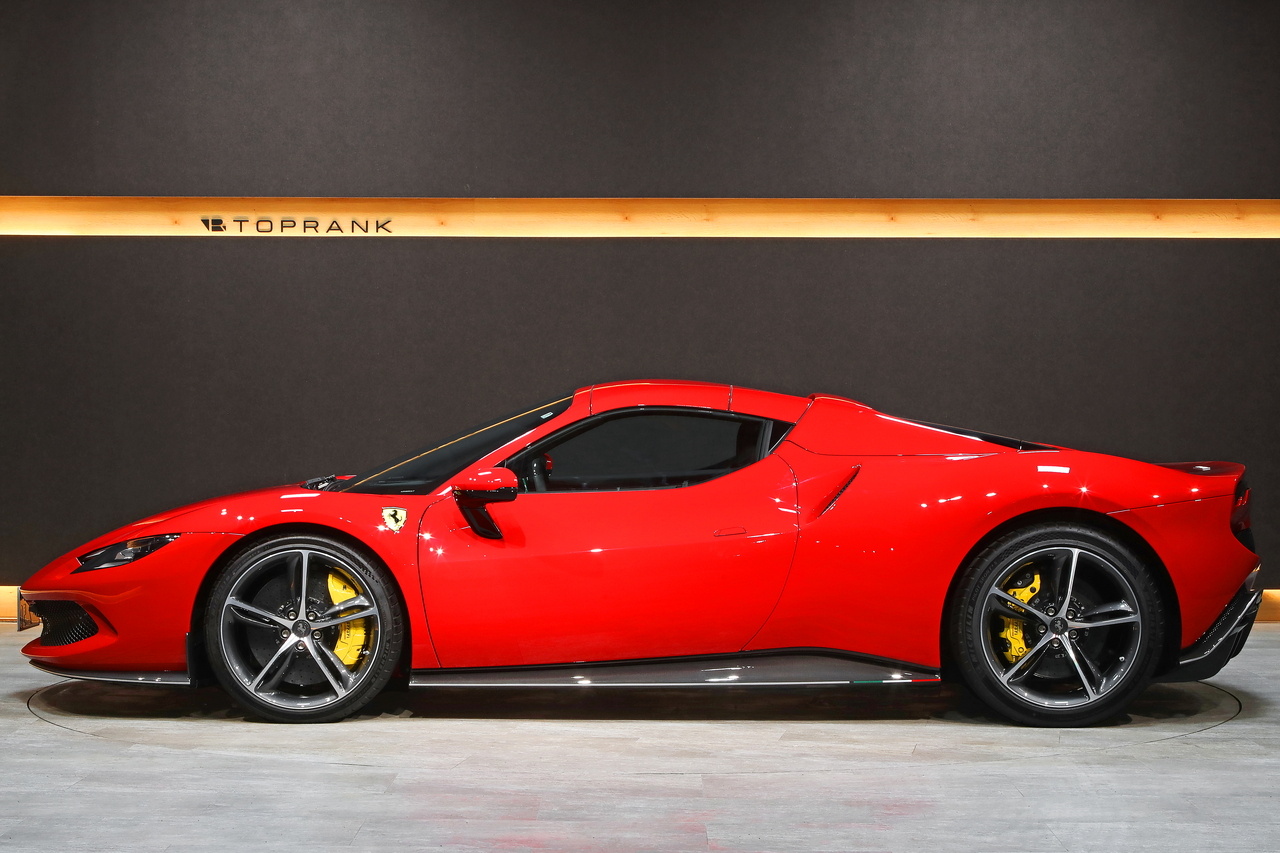 2024 Ferrari 296GTS null