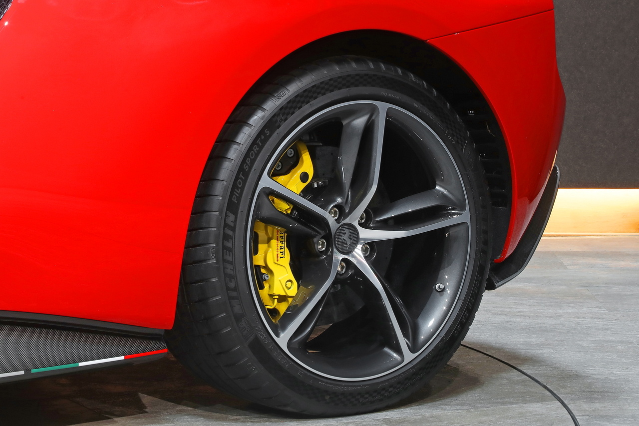 2024 Ferrari 296GTS null
