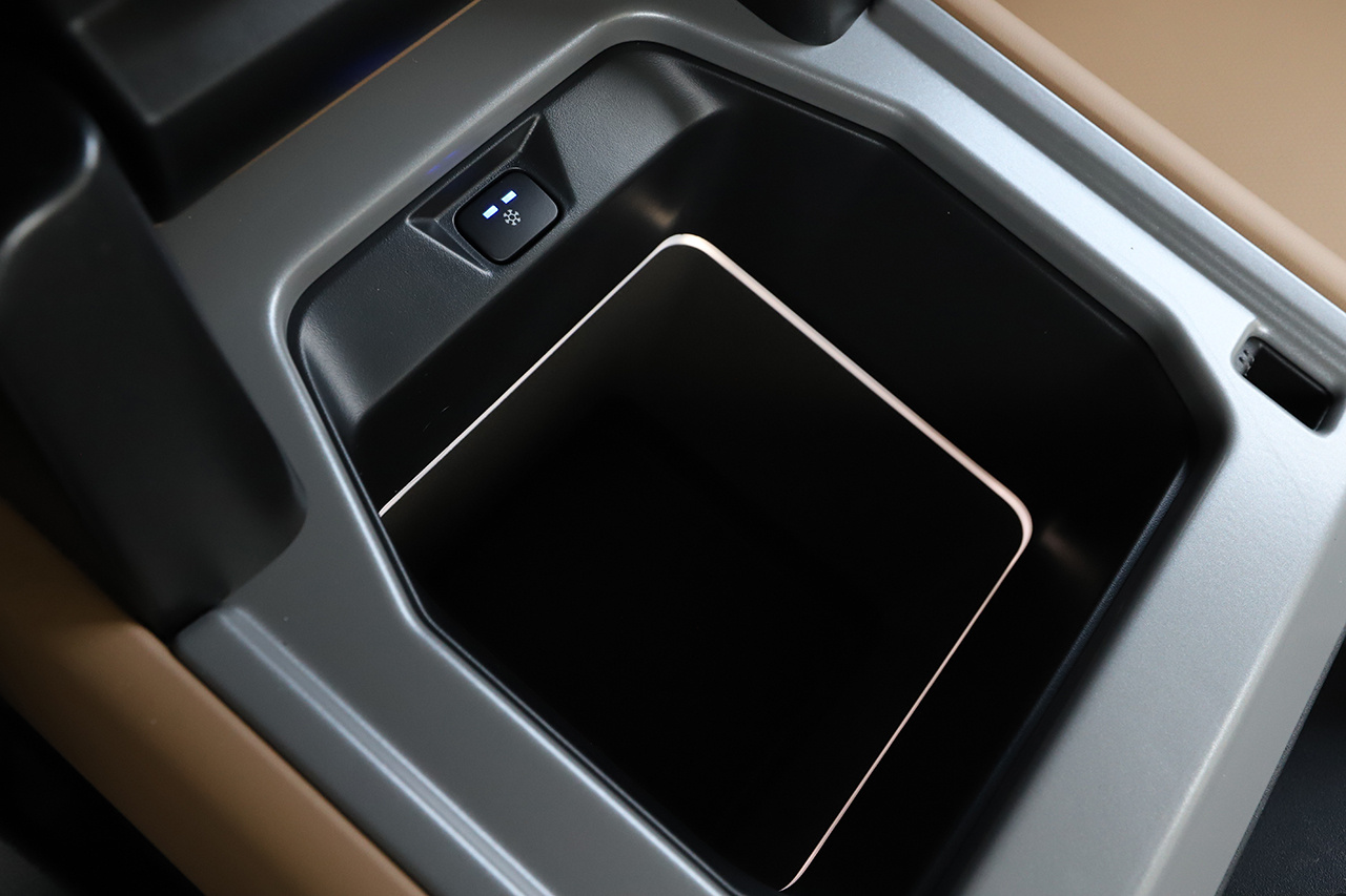 2025 Land Rover DEFENDER 130 X D350