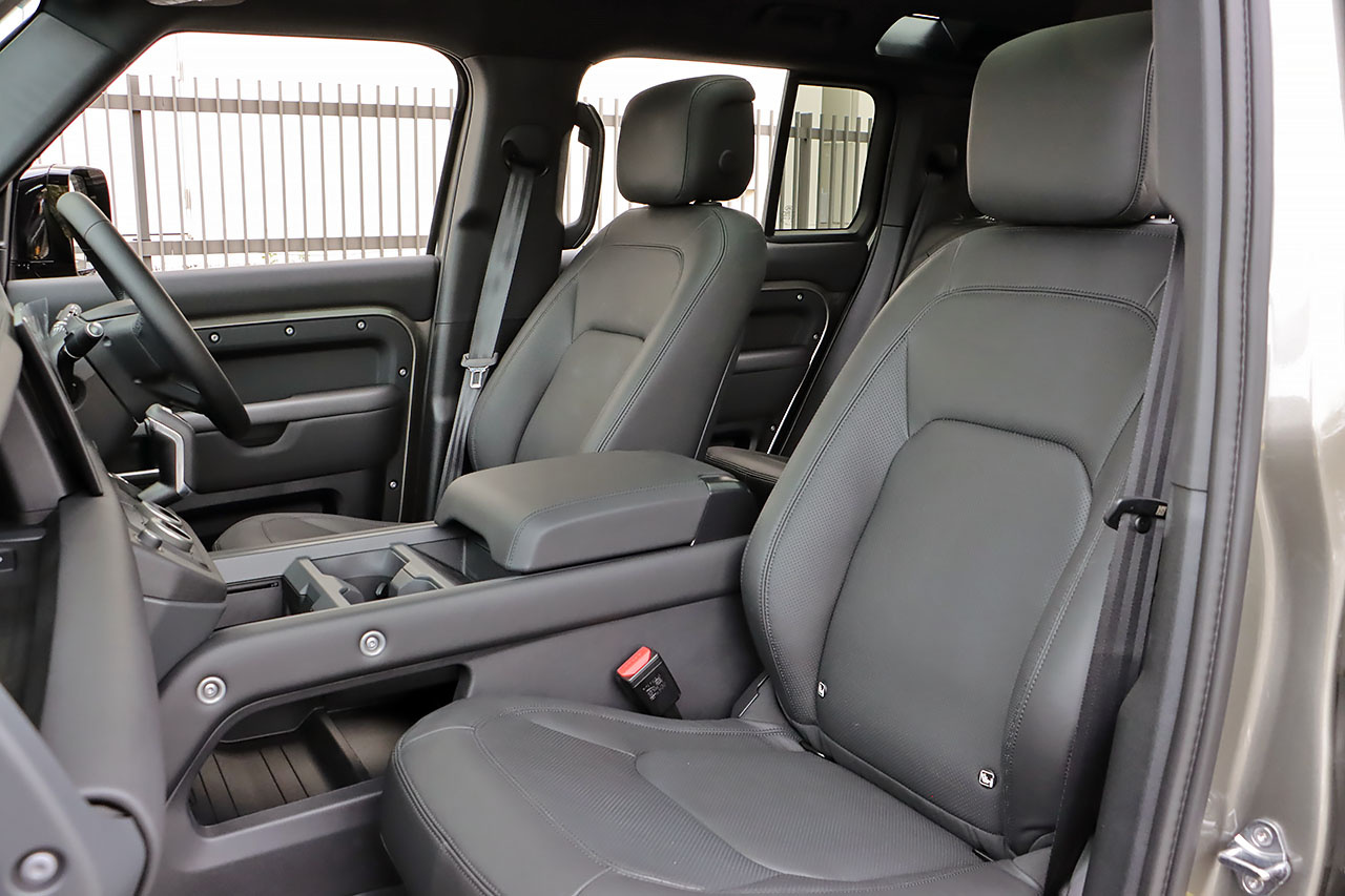 2025 Land Rover DEFENDER null