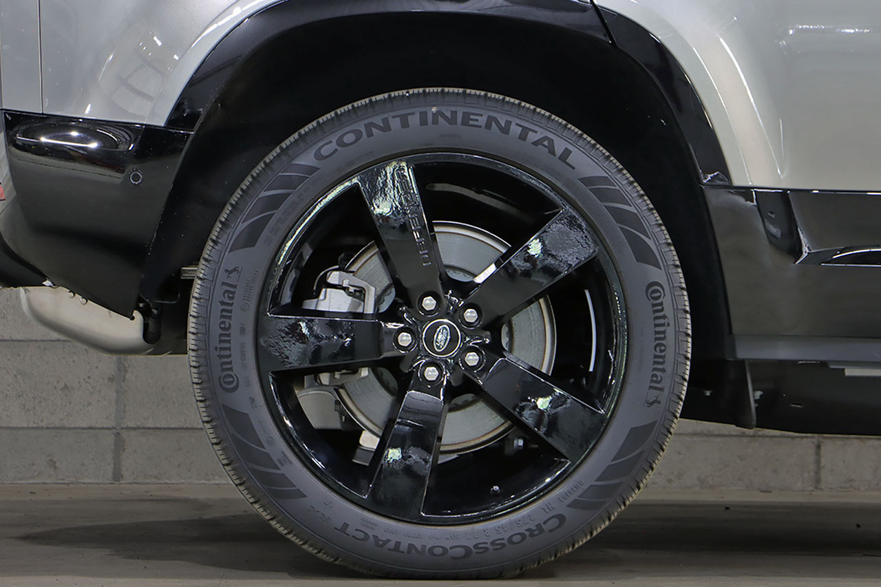 2025 Land Rover DEFENDER null