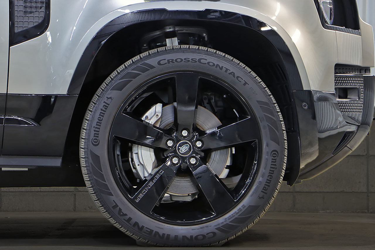 2025 Land Rover DEFENDER null