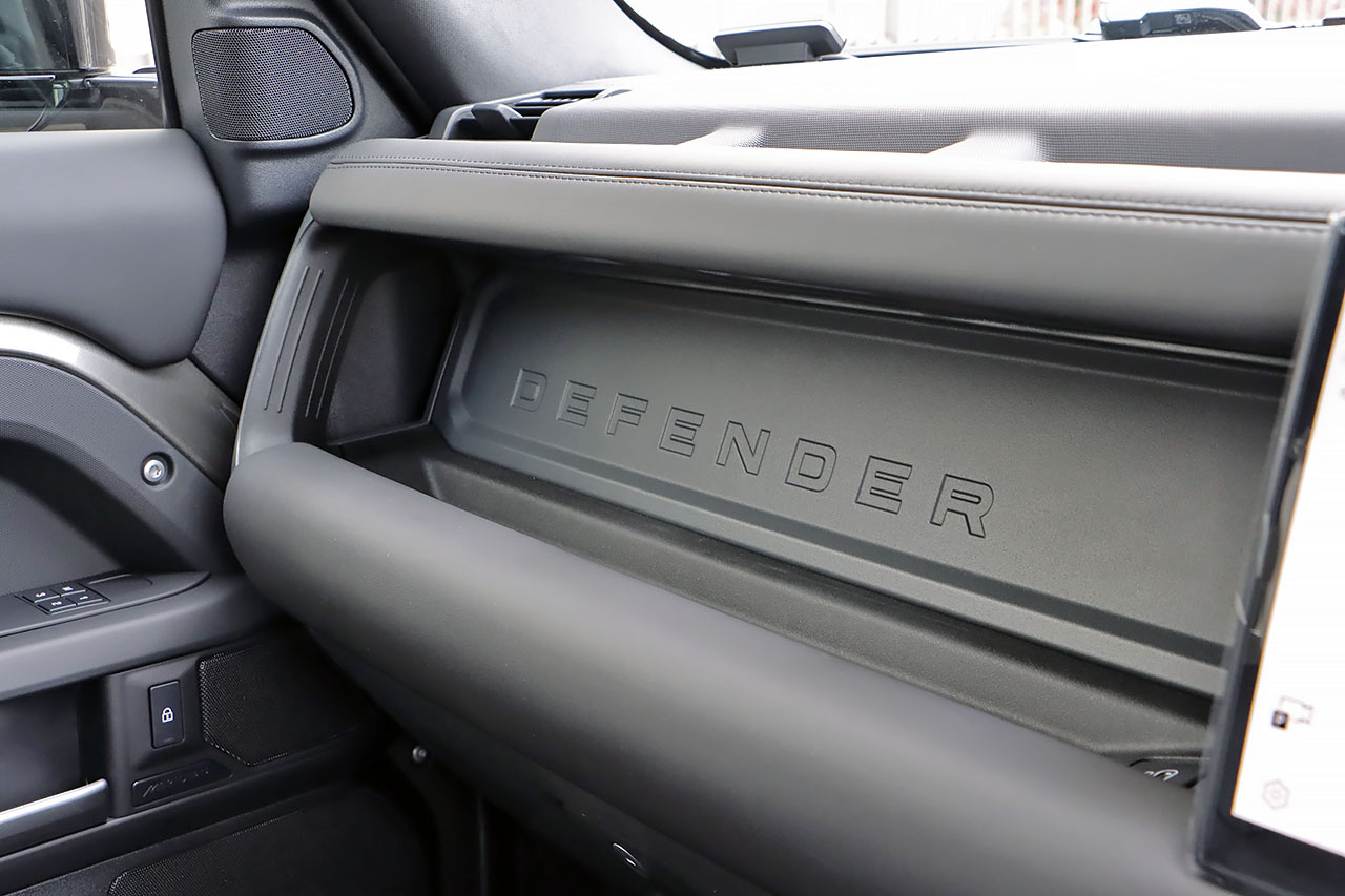 2025 Land Rover DEFENDER null