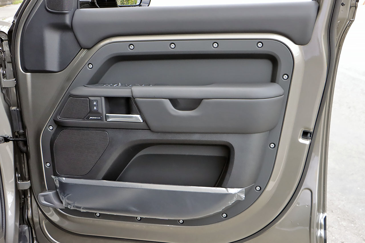 2025 Land Rover DEFENDER null