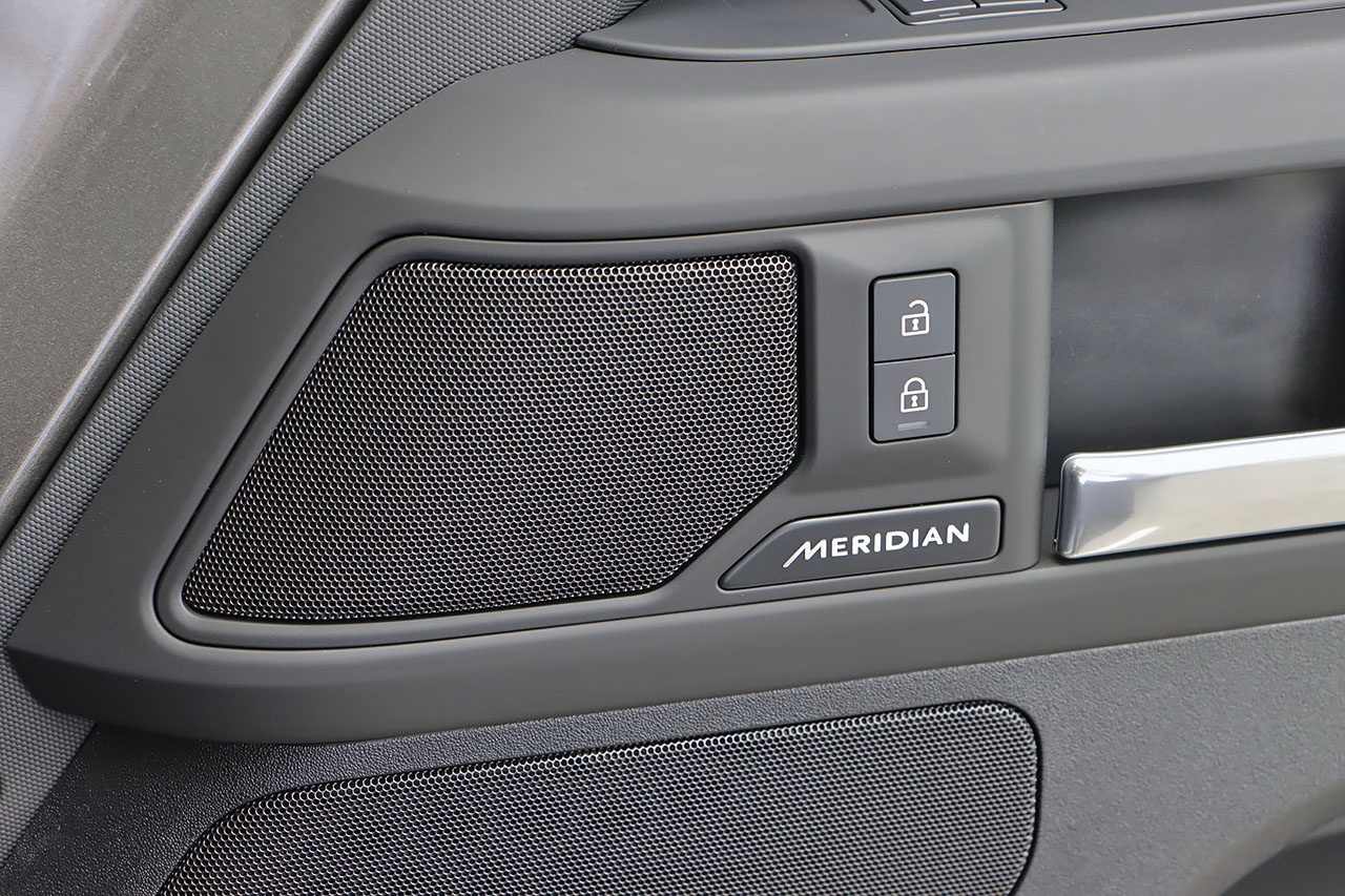 2025 Land Rover DEFENDER null