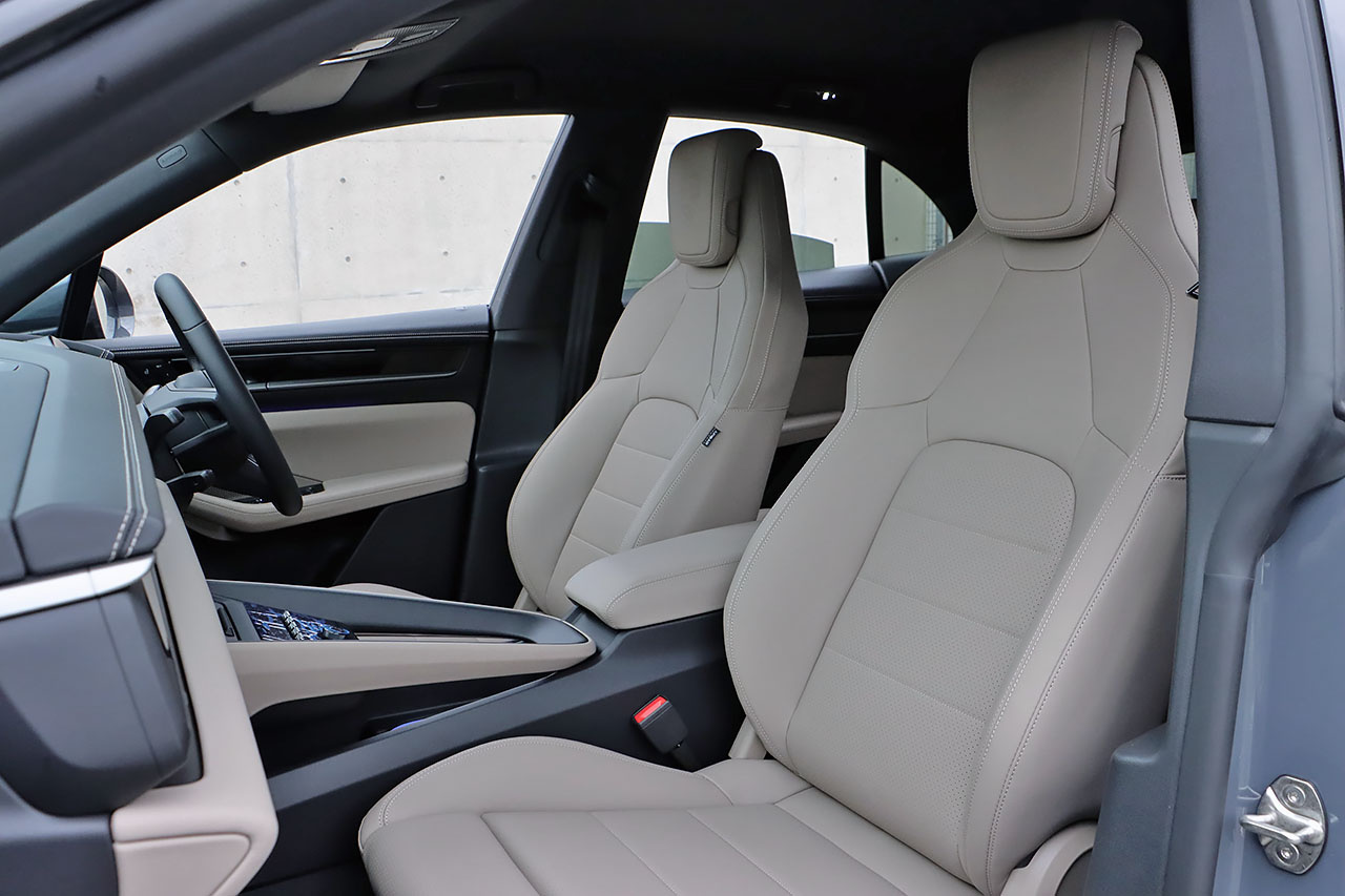 2025 Porsche MACAN 