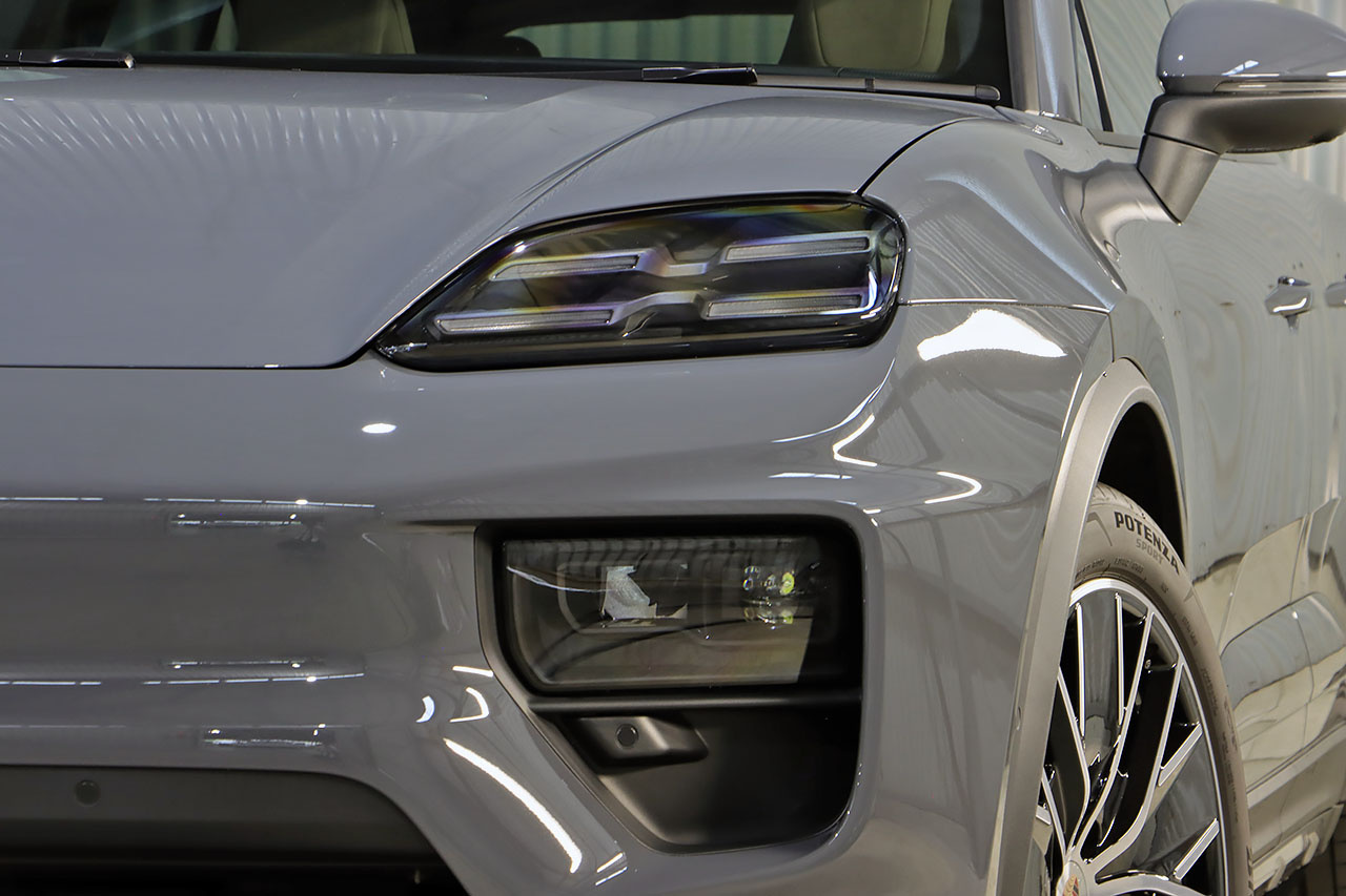 2025 Porsche MACAN 