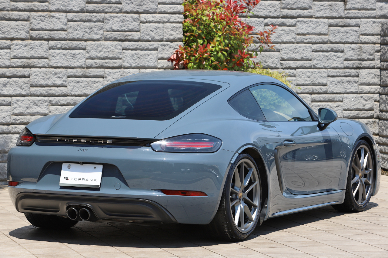 2017 Porsche 718 CAYMAN null