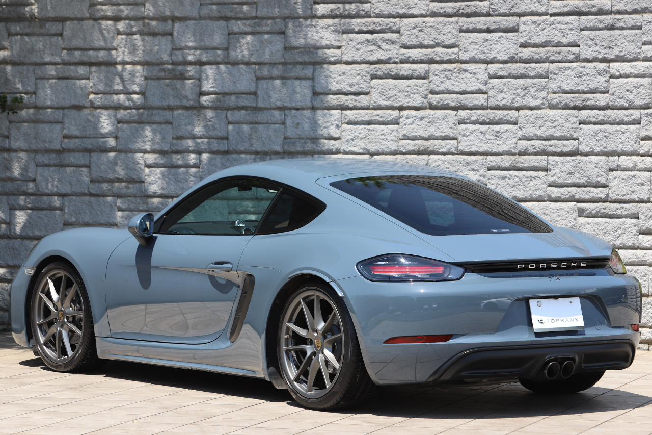 2017 Porsche 718 CAYMAN null