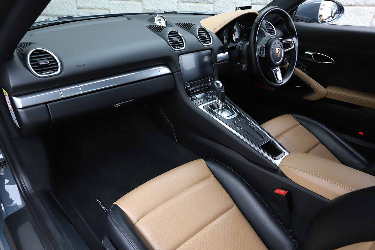 2017 Porsche 718 CAYMAN null