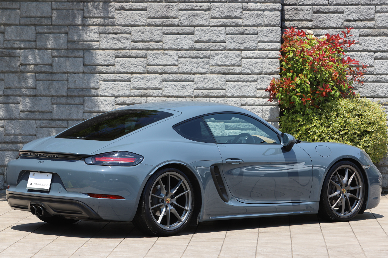2017 Porsche 718 CAYMAN null