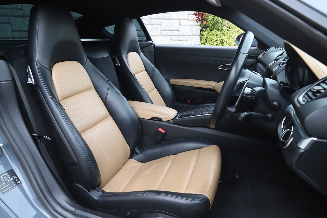 2017 Porsche 718 CAYMAN null