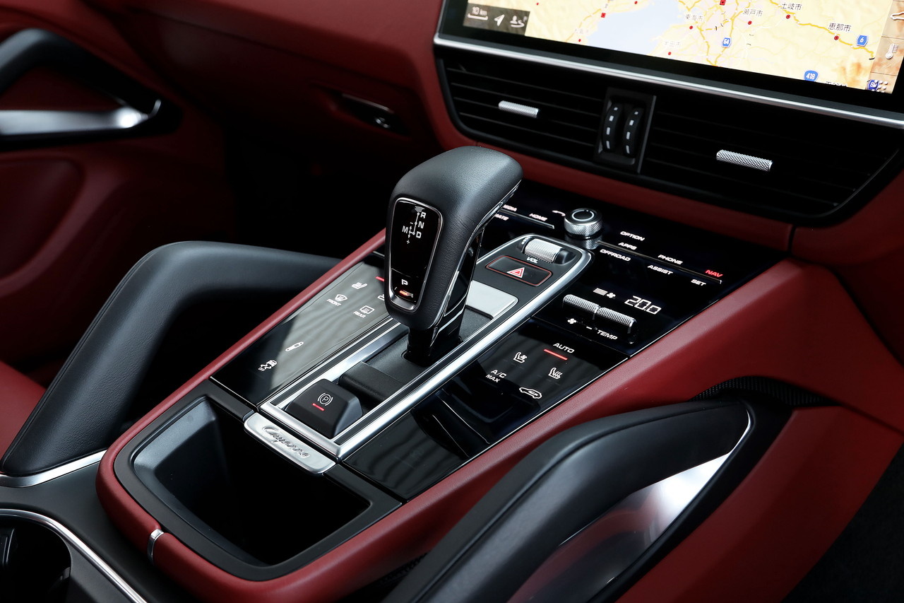 2019 Porsche CAYENNE null