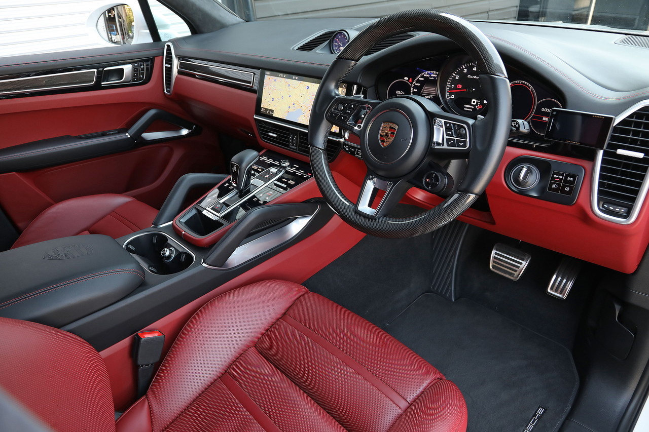 2019 Porsche CAYENNE null